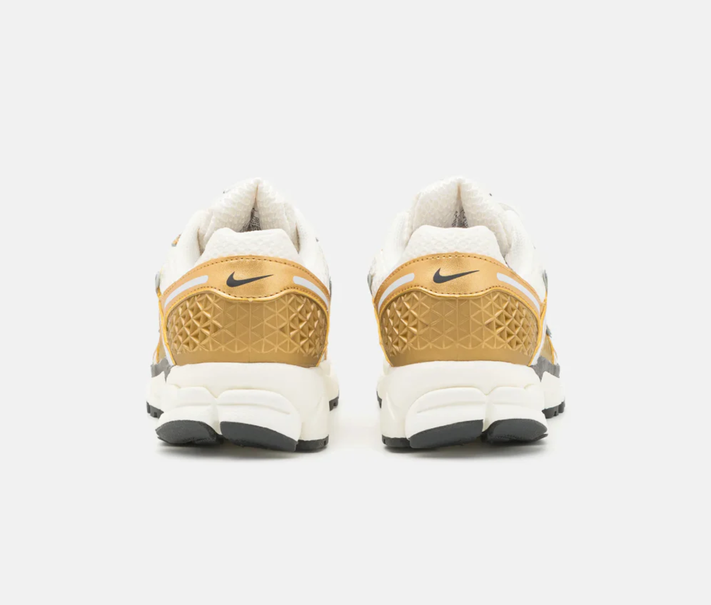 Zoom Vomero 5 Metallic Gold