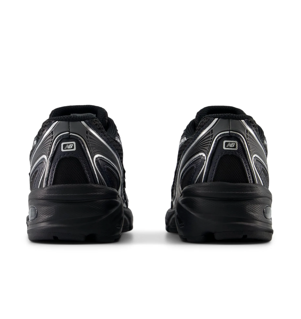 NB 740 - black